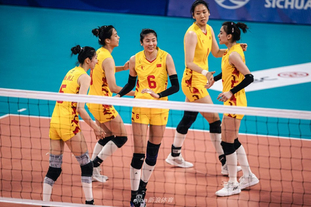 霍伊伦本赛季意甲10场4球，与上赛季联赛进球数持平（霍伊伦本季意甲10战4球，已追平上季联赛进球数）