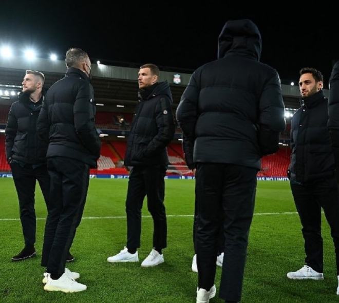 齐沃：两连败出现更衣室问题？我无需否认什么，足球总是如此（齐沃回应两连败与更衣室质疑：无需否认，足球本就如此）