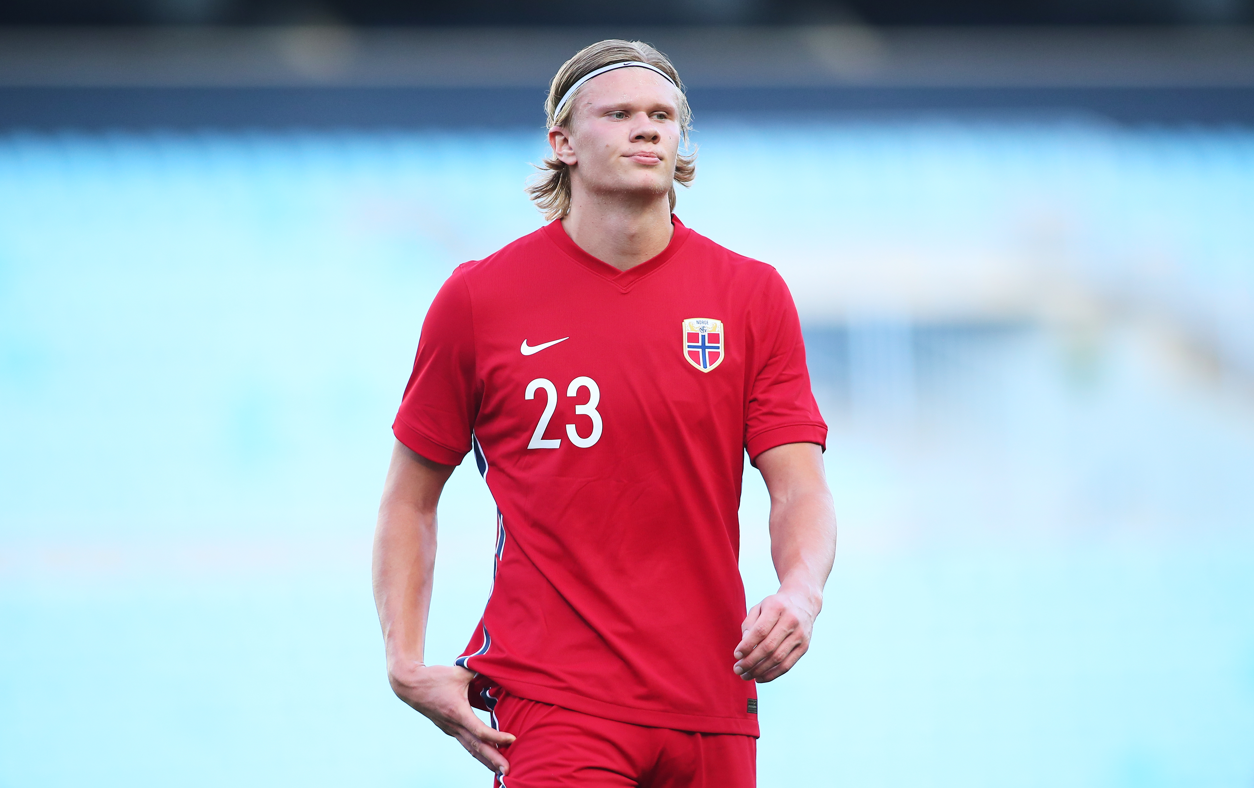 记者：得知塞梅尼奥更倾向于加盟其他球队，热刺已退出争夺战（记者：热刺得知塞梅尼奥倾向投他队后，已退出竞争）