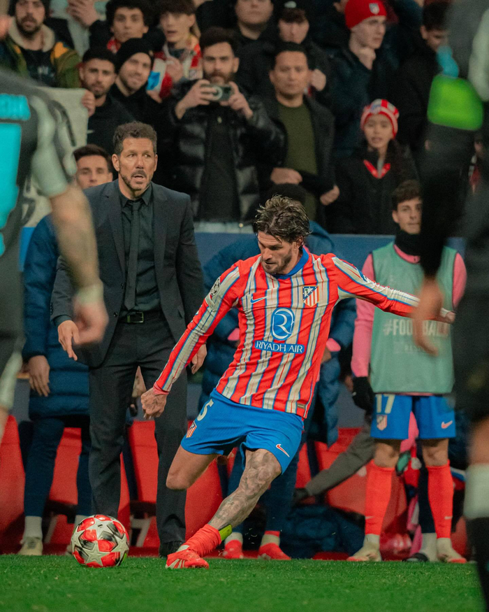 火箭对太阳伤病报告：布克＆杰伦·格林缺席，利弗斯出战成疑