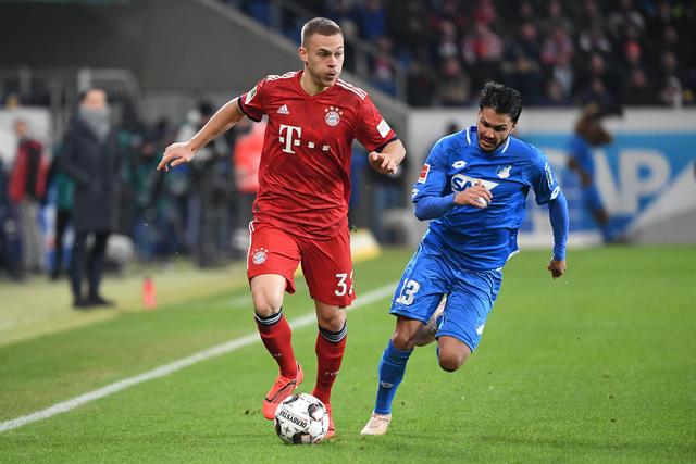 英媒：两家沙特球队将在1月报价萨拉赫，金额远低于2亿镑（英媒称两家沙特俱乐部拟于1月求购萨拉赫，报价大幅低于2亿英镑）