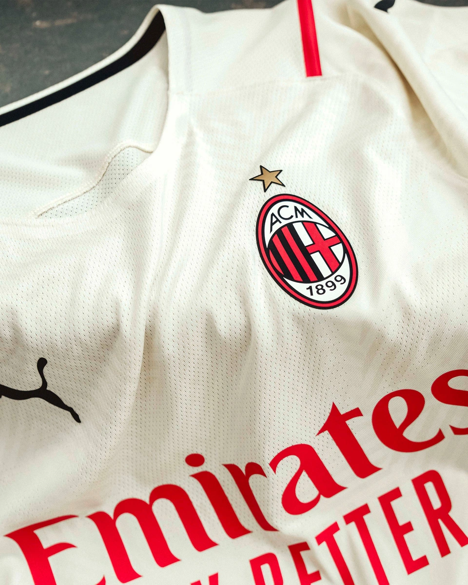 肇俊哲挂帅重庆铜梁龙：一场“不得已”的中超冒险，还是本土教练的破局之战？（肇俊哲执掌重庆铜梁龙：一场无奈的中超冒险，还是本土教练的突围之战？）